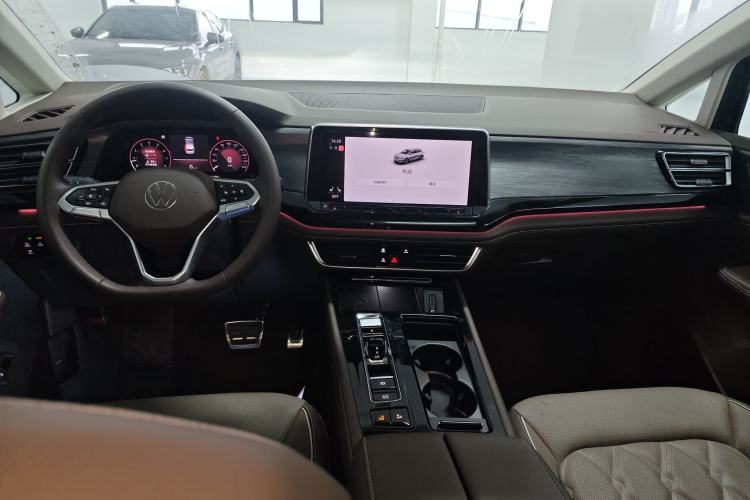 Used Volkswagen Viloran 2024 380TSI Premium Edition