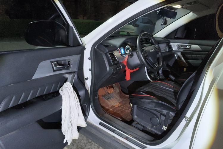 Used Haval H2 2016 Red Label 1.5T Automatic Two-Wheel Drive Elite Model Driver Seat