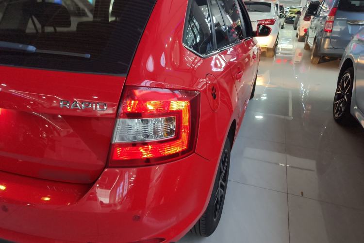 Used Skoda Rapid Spaceback 2016 Revised Version 1.4L Manual Front-Drive Edition