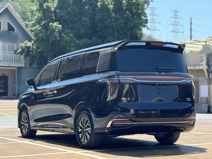 Hongqi HQ9 PHEV 2024 2.0T Four-Wheel Drive Business Edition — снимка 16