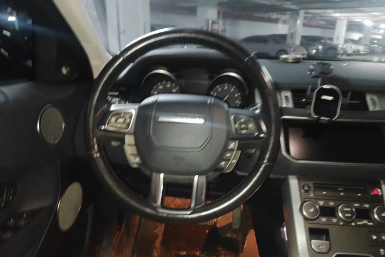 Used Land Rover Range Evoque 2018 240 PS SE Smart Brilliance Edition Steering Wheel