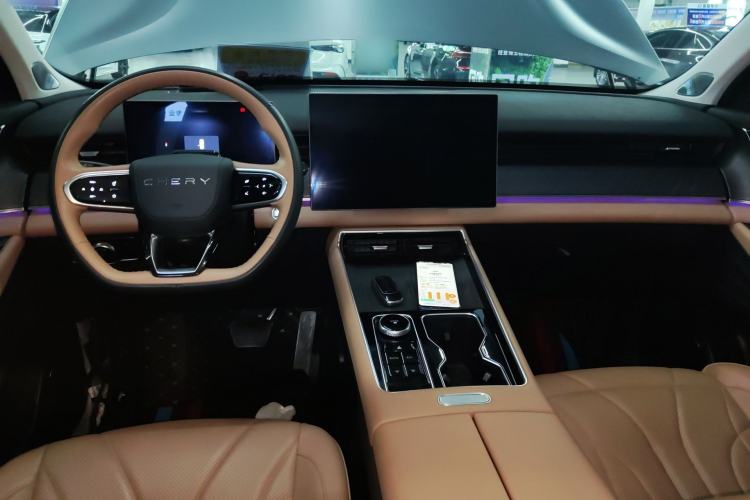 Used Chery Tiggo 8 L 2024 2.0T Two-Wheel Drive Prestige Version 5 Seats
