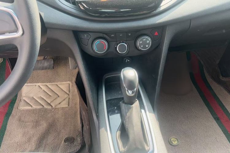 Used Chevrolet Cavalier 2019 320 Automatic Enjoyment with Sunroof Gear Lever