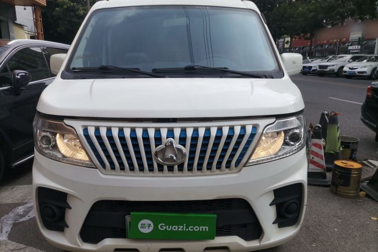 Used Chana Ruixing EM60 2022 All-Electric Van 4498 mm Long Flat Roof with Rear-Hinged Doors 2 Seats 70 kW 41.86 kWh