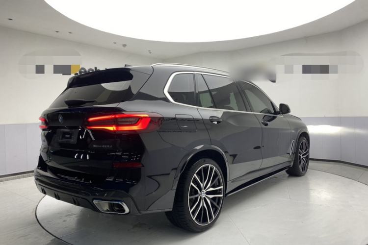 Used BMW X5 2022 Restyled xDrive 40Li Luxury Edition M Sport Package
