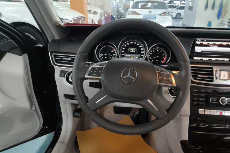Used Mercedes-Benz E-Class 2014 E 260 L
