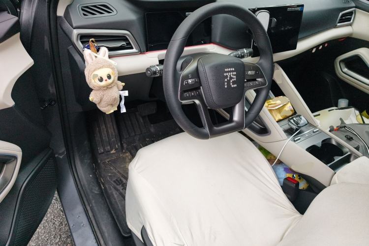 Used BYD Yuan UP 2024 301KM Leading Edition Center Console