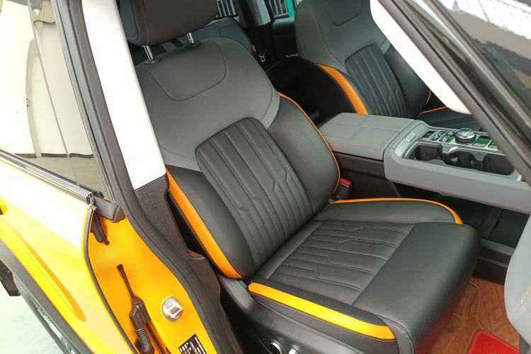 Used BAIC Off-Road BJ40 2024 2.0T All-New Urban Hunter Edition Chivalrous Style