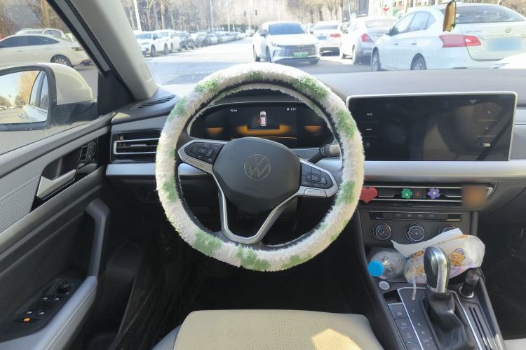 Used Volkswagen Lavida 2023 300TSI DSG Full-Comfort Edition
