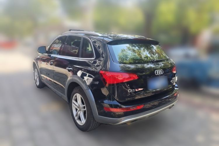 Used Audi Q5 2017 Plus 40 TFSI Technology Model
