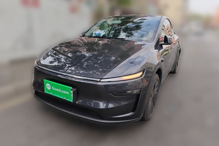 Used Tesla Model Y 2025 Rear-Wheel-Drive Version