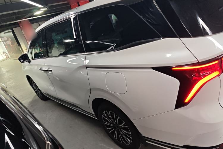 Used FORTHING Xinghai V9 2024 1.5TD 200km Chinese Knot Series Luxury Version
