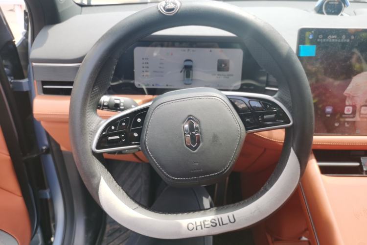 Used Hima AITO M7 2024 1.5T Intelligent Driving 4WD Ultra Version 6 Seats Steering Wheel