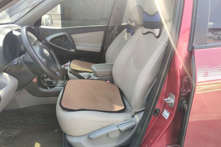 Used Toyota RAV4 2010 2.0L Automatic Deluxe Upgrade Edition
