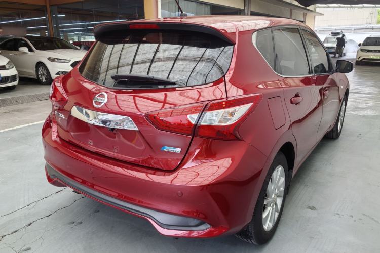 Used Nissan Tiida 2016 1.6L CVT Cool Dynamic Edition Exterior 9