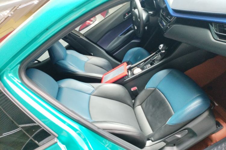 Used Toyota C-HR 2018 2.0L Leading Edition China V-standard
