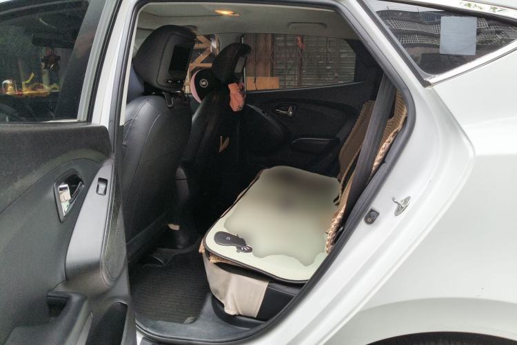 Used Hyundai ix35 2012 2.0L Automatic Two-Wheel Drive Elite Edition GLS Left Rear Seat