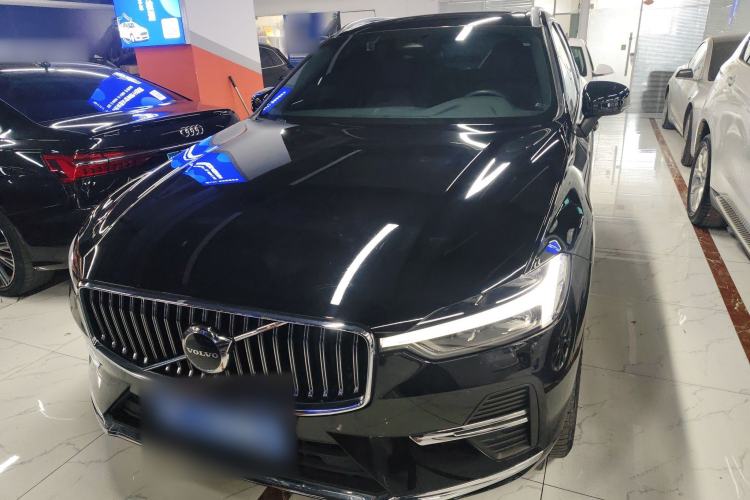 Used Volvo XC60 2023 B5 4x4 Smart Luxury Edition
