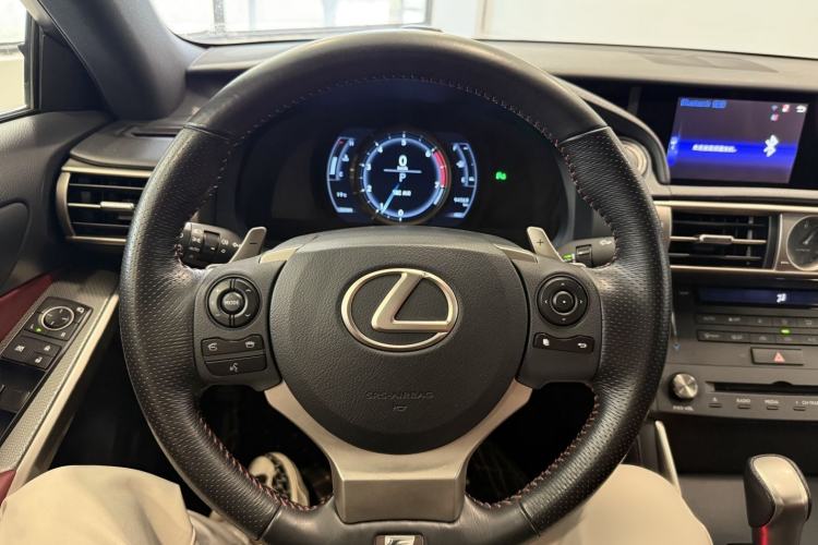 Used Lexus IS 2015 200t F SPORT
