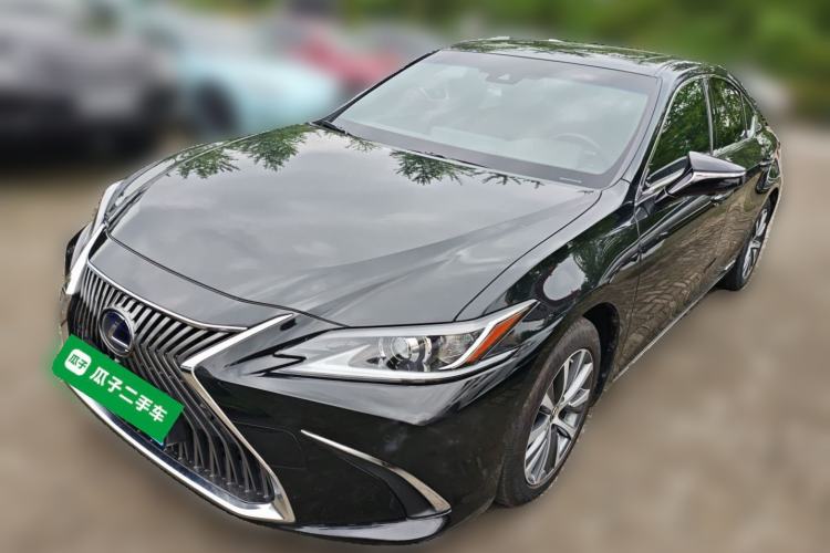 Used Lexus ES 2018 300h Premier Edition China VI Standard