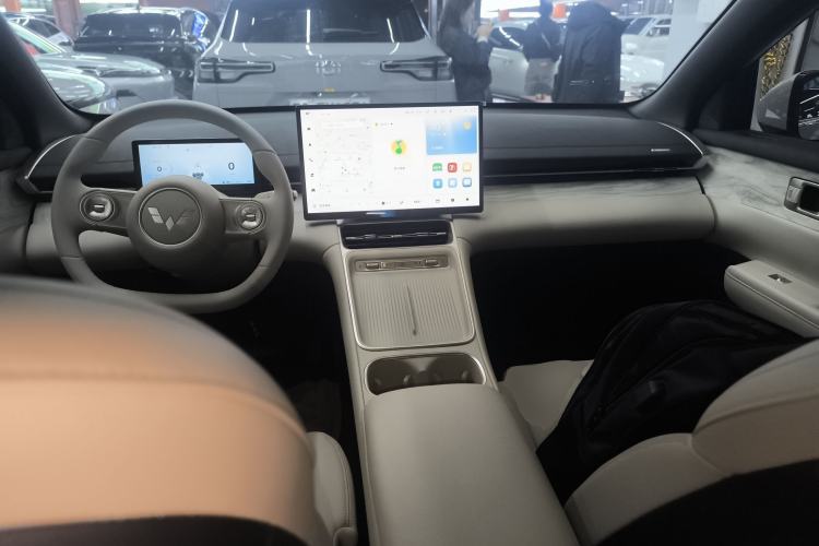Used Wuling Xingguang S 2024 130 km Flagship Version Center Console