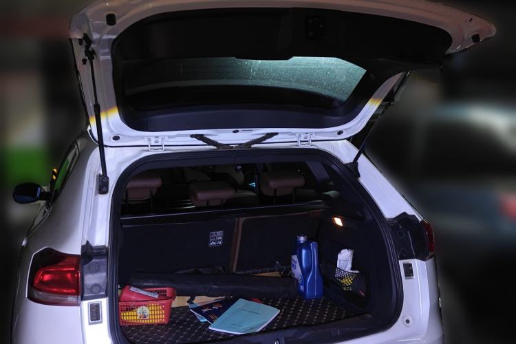 Used Haval H6 2017 Blue Label 2.0T Automatic Two-Wheel Drive Leading Model Trunk