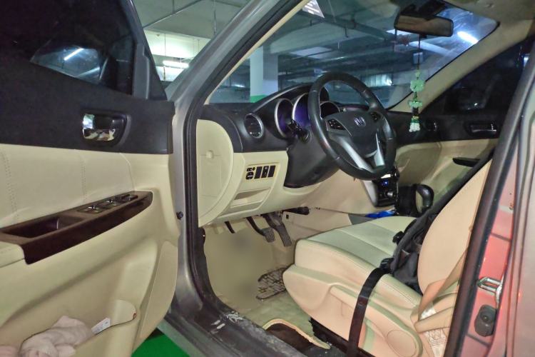 Used CHANGAN Eado 2015 1.6L Manual Luxury Model China IV Standard Driver Seat