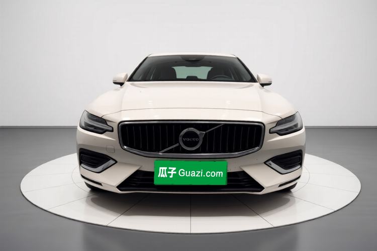Used Volvo S60 2026 Model B4 Zhiyi Luxury Edition Front