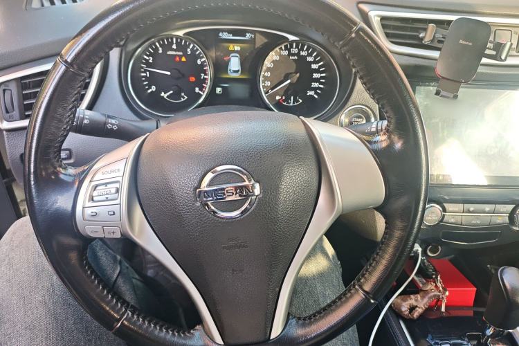 Used Nissan X-Trail 2015 2.0L CVT Comfort MAX Edition 2WD