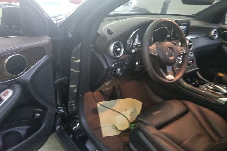 Used Mercedes-Benz GLC 2019 GLC 260 L 4MATIC Dynamic Model