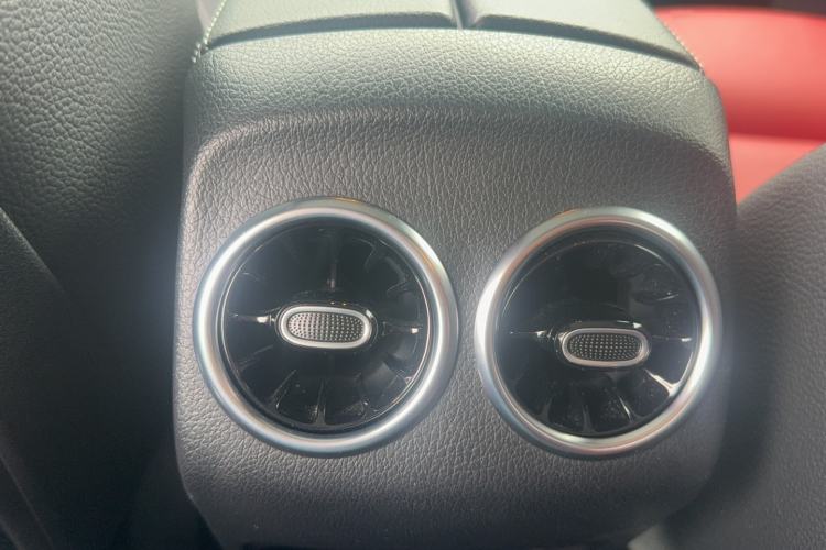 Used Mercedes-Benz GLB AMG 2022 AMG GLB 35 4MATIC Interior 6