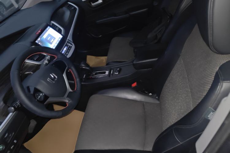 Used Honda Jade 2017 1.8L automatic Comfort version 5 seats
