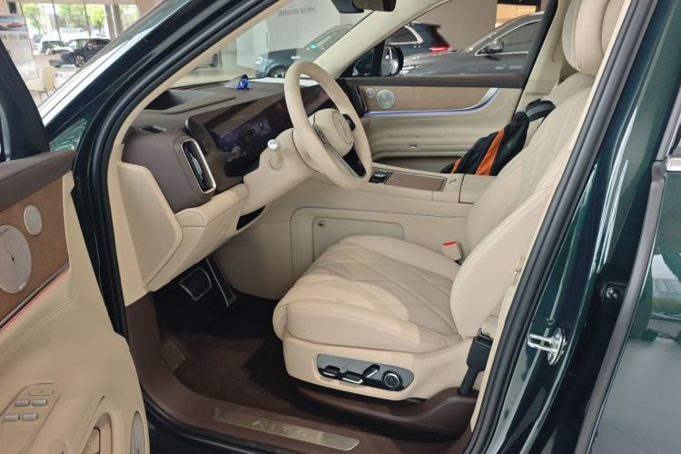 Used Hima AITO M9 2025 Extended-Range Ultra Version 52 kWh 6-Seater Left Front Seat