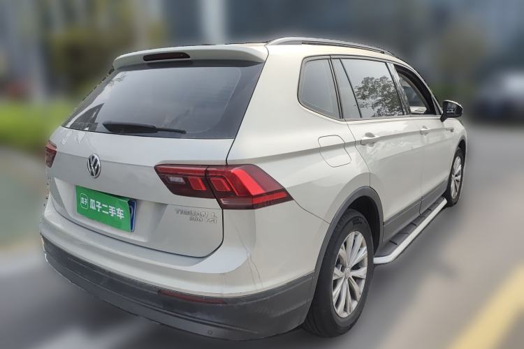 Used Volkswagen Tiguan L 2018 330TSI Automatic Two-Wheel Drive Luxury Edition Rear Right 45 Deg