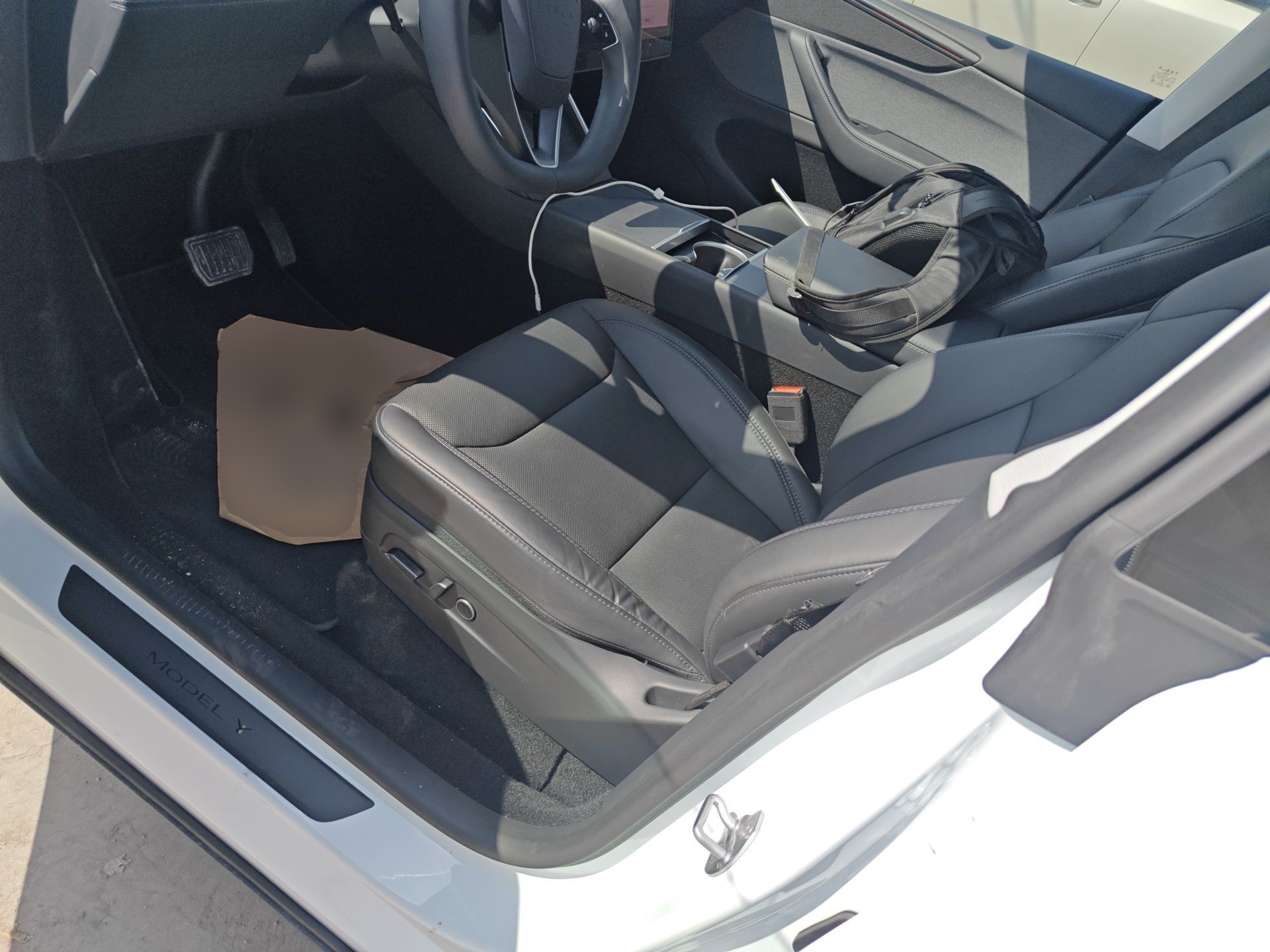 Переднее сиденье в автомобиле