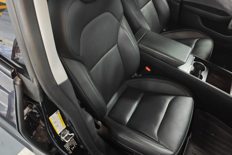 Used Tesla Model 3 2023 Rear-Wheel-Drive Version
