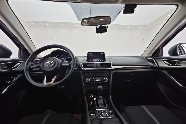 Used Mazda 3 Axela 2017 Hatchback 1.5L Automatic Luxury Model Emission Standard China V