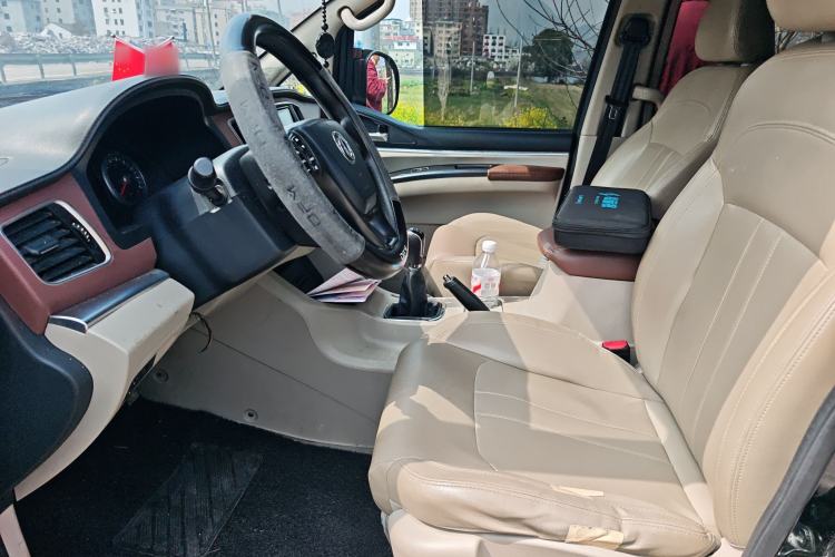 Used FORTHING Lingzhi 2019 M5L 1.6L 7-Seater Luxury Model China VI Standard
