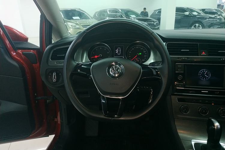 Used Volkswagen Golf 2015 1.6L Automatic Comfort Model