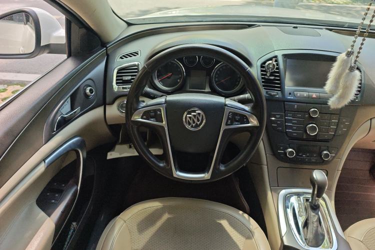 Used Buick Regal 2012 2.0L Luxury Edition Steering Wheel
