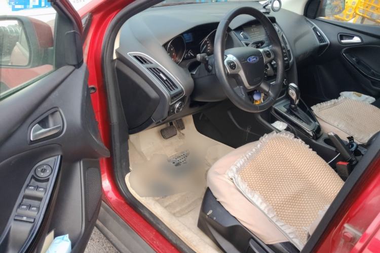 Used Ford Focus 2012 Hatchback 1.6L Automatic Fashion Edition
