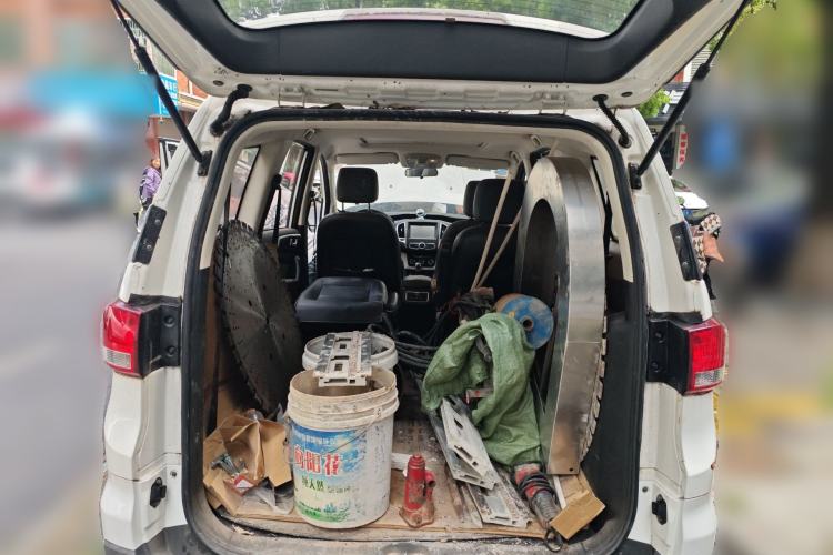 Used HYOSOW H3 2017 1.5L Manual Comfort Sunroof Version Trunk