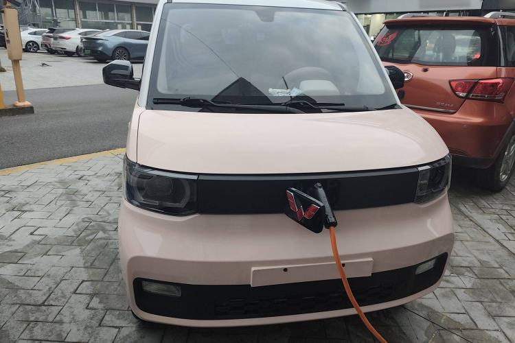 Used Wuling Hongguang MINIEV 2021 Macaron Premium Model – Lithium Iron Phosphate