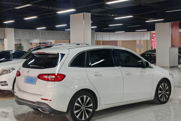 Used Mercedes-Benz B-Class 2022 B 180 Fashion Model