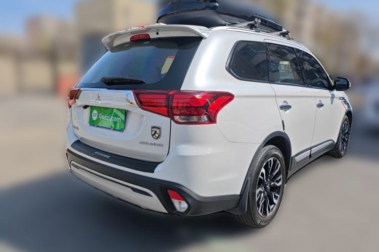 Used Mitsubishi Outlander 2019 2.0L Two-Wheel Drive Comfort Edition 5 Seats China VI Standard