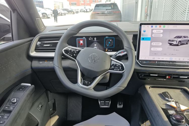 Used Volkswagen Teramont 2025 Tiguan Pro 450TSI Four-Wheel Drive Summit Edition
