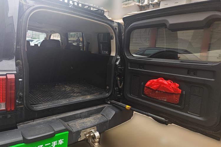 Used Tank 300 2023 City Edition 2.0T—Stylish as Ever Trunk