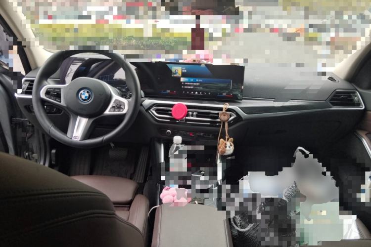 Used BMW i3 2024 eDrive 35 L
