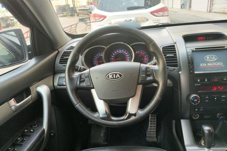 Used Kia Sorento 2009 2.4L Ultimate Edition Steering Wheel
