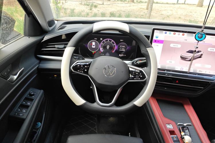 Used Volkswagen Passat 2025 Pro 380TSI Dragon Supreme Edition Steering Wheel